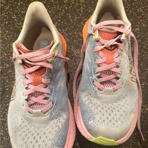 Hoka Women's Mach 6 Running Shoes